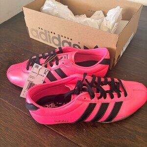 Adidas Tokyo Decon - Womens US 8 - Lucid Hot Pink & Black